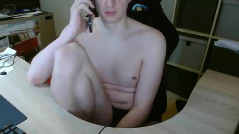 Snapshot of paulthesub chatting on January 23, 2025, 12:41 pm Paul online show from January 23, 2025, 12:41 pm