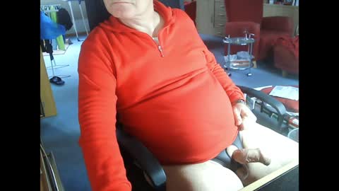 Snapshot of pavlovsdog2006 chatting on January 7, 2025, 8:24 am Pavlov aka Peter online show from January 7, 2025, 8:24 am