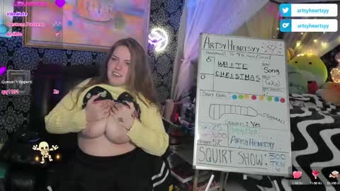 ArtsyHeartsyy online show from December 5, 2024, 2:09 am