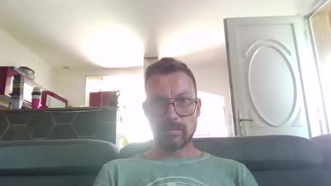 pchittt online show from April 25, 2026, 9:23 am