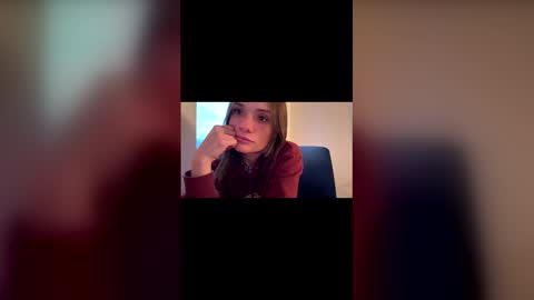 Peach BDSM online show from May 12, 2026, 11:02 pm