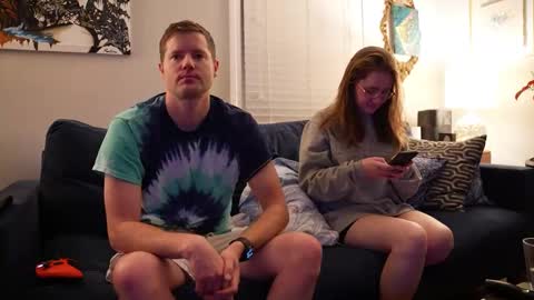 peachespunkins online show from October 19, 2025, 2:23 am