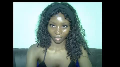 Snapshot of peachglowx chatting on July 11, 2026, 6:10 pm Nicki online show from July 11, 2026, 6:10 pm
