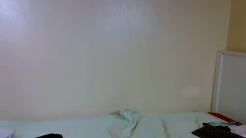 Snapshot of peachy_petite chatting on March 8, 2026, 2:15 am Peachy online show from March 8, 2026, 2:15 am