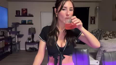 Olivia online show from February 17, 2025, 2:53 am