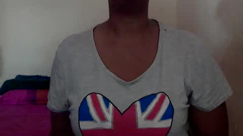 Snapshot of pearassmmm chatting on October 22, 2025, 12:27 pm pearassmmm online show from October 22, 2025, 12:27 pm