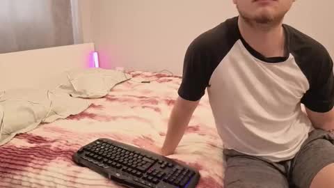 Rina and Max online show from February 8, 2026, 9:02 am