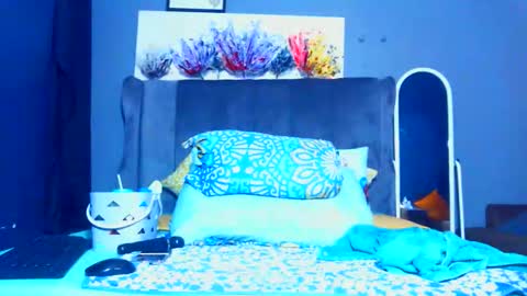 Pearl online show from September 14, 2025, 6:40 pm