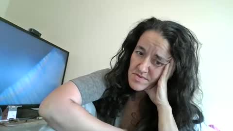 pebblezmeowkitty online show from May 11, 2026, 8:06 pm