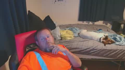 Snapshot of pecker40 chatting on October 7, 2025, 2:31 am pecker40 online show from October 7, 2025, 2:31 am