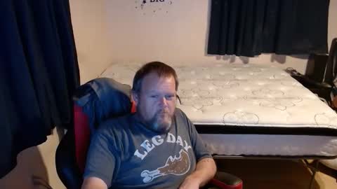 Snapshot of pecker40 chatting on November 23, 2025, 10:42 pm pecker40 online show from November 23, 2025, 10:42 pm