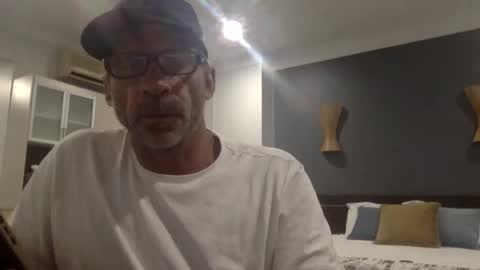 pedro________8 online show from January 4, 2025, 8:39 am