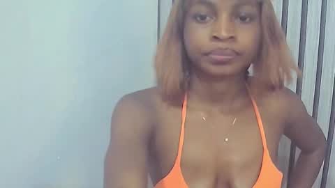 Lizzy online show from October 9, 2025, 1:53 pm