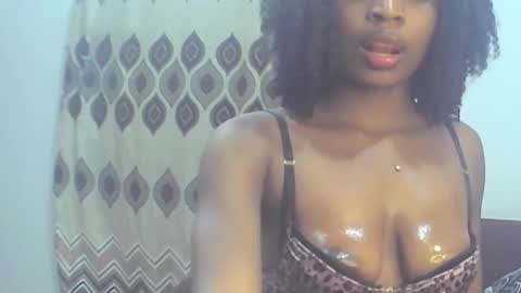 Lizzy online show from October 19, 2025, 11:05 pm