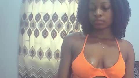 Lizzy online show from October 21, 2025, 12:17 pm