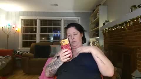 Snapshot of pegggggysue69 chatting on April 6, 2026, 2:42 am pegggggysue69 online show from April 6, 2026, 2:42 am