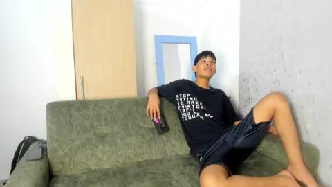 Snapshot of pelusos_mens chatting on June 30, 2026, 7:15 pm CAIN-19 ALLEN-18 RONALD-18 AUSTIN-18 MOD DANTE online show from June 30, 2026, 7:15 pm