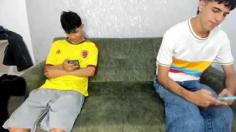 Snapshot of pelusos_mens chatting on July 7, 2026, 7:29 pm CAIN-19 ALLEN-18 RONALD-18 AUSTIN-18 MOD DANTE online show from July 7, 2026, 7:29 pm
