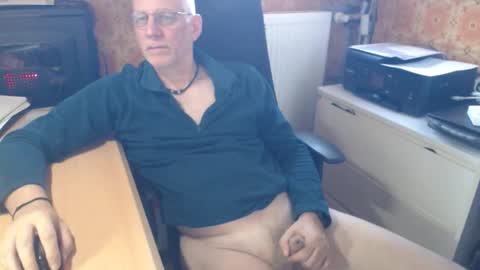 Pemue65 online show from December 1, 2025, 11:59 am