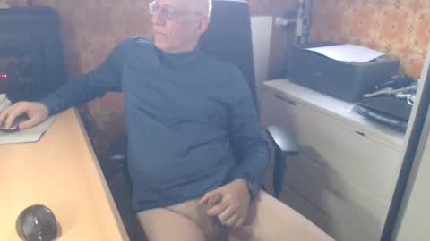 Pemue65 online show from April 9, 2026, 6:02 am