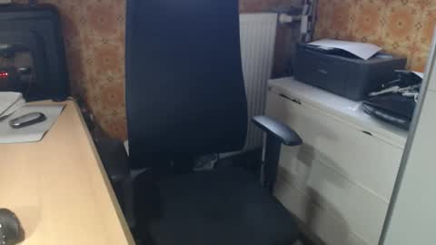 Pemue65 online show from April 14, 2026, 6:19 am