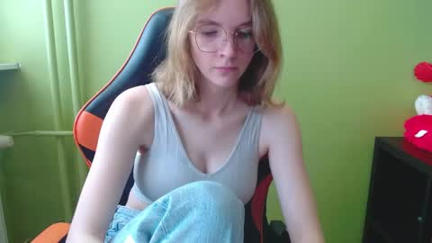 Penny online show from April 15, 2026, 6:31 am