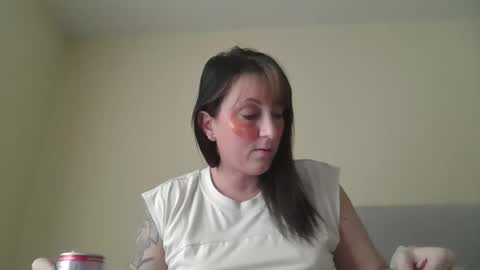 pennypettyworth online show from February 13, 2026, 9:33 pm