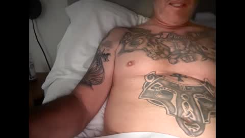 pepecaliente5555 online show from November 2, 2025, 4:09 pm