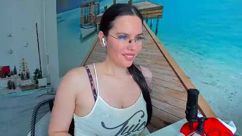 Snapshot of pepina_hot chatting on January 6, 2026, 9:13 am pepina_hot online show from January 6, 2026, 9:13 am