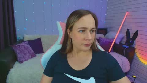 Dia  online show from March 7, 2025, 8:13 am