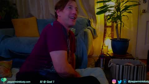 Peppermint and Dusty  online show from December 29, 2024, 3:22 am