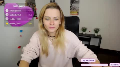 Mia online show from October 11, 2025, 6:56 am