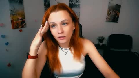 Mia online show from December 2, 2025, 7:57 am