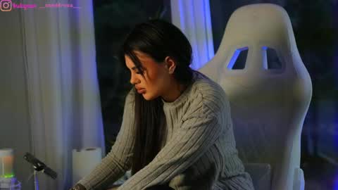 Dee online show from December 11, 2024, 8:58 am