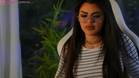 Dee online show from January 3, 2025, 9:15 am