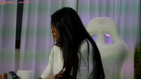 Dee online show from April 6, 2026, 12:50 pm