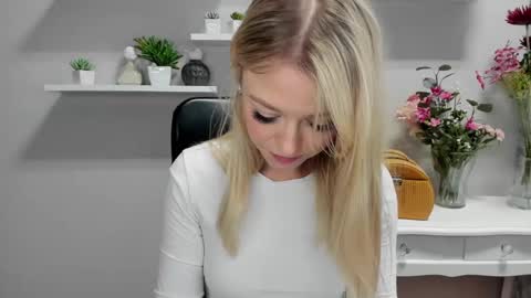 Cindy online show from January 16, 2025, 9:27 am