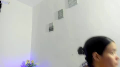 Snapshot of perla_mistc chatting on April 26, 2026, 11:46 pm Perla mistc online show from April 26, 2026, 11:46 pm