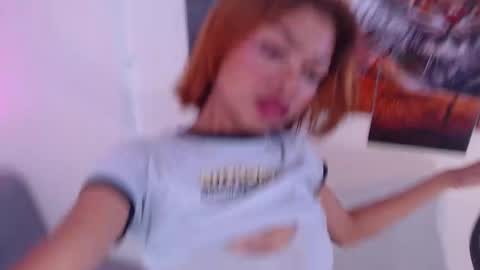 Perla online show from February 15, 2025, 6:33 pm