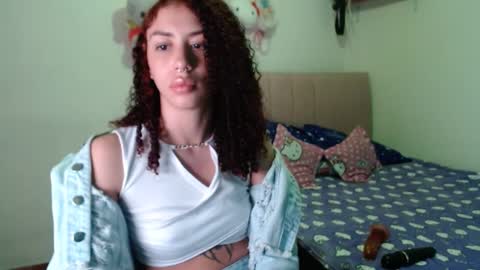 Snapshot of perlaweb_09 chatting on September 11, 2025, 10:10 pm perlaweb_09 online show from September 11, 2025, 10:10 pm