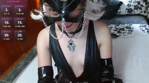 persefone_fire online show from October 16, 2025, 3:24 pm