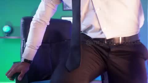 andres    online show from February 1, 2025, 5:47 pm