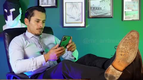 andres    online show from September 10, 2025, 7:03 pm