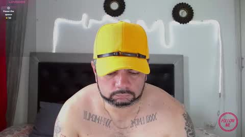 Carlos online show from October 21, 2025, 3:57 pm