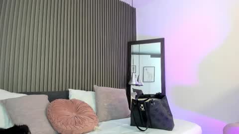 Lizza online show from November 23, 2025, 11:54 am