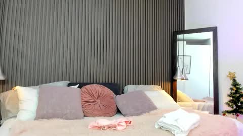 Lizza online show from December 17, 2025, 11:27 am