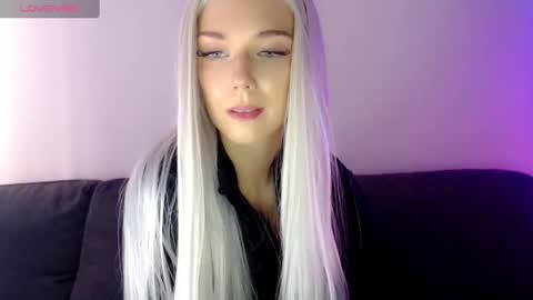 Snapshot of pervyblonde chatting on January 27, 2025, 11:32 am Isabella online show from January 27, 2025, 11:32 am