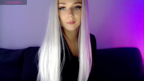 Snapshot of pervyblonde chatting on February 28, 2025, 11:03 am Isabella online show from February 28, 2025, 11:03 am