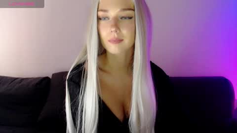 Snapshot of pervyblonde chatting on March 8, 2025, 1:03 pm Isabella online show from March 8, 2025, 1:03 pm