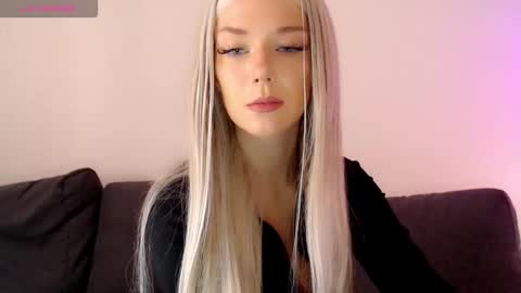 Snapshot of pervyblonde chatting on November 7, 2025, 12:05 pm Isabella online show from November 7, 2025, 12:05 pm